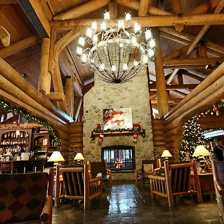 Le Grand Lodge Mont Tremblant-2